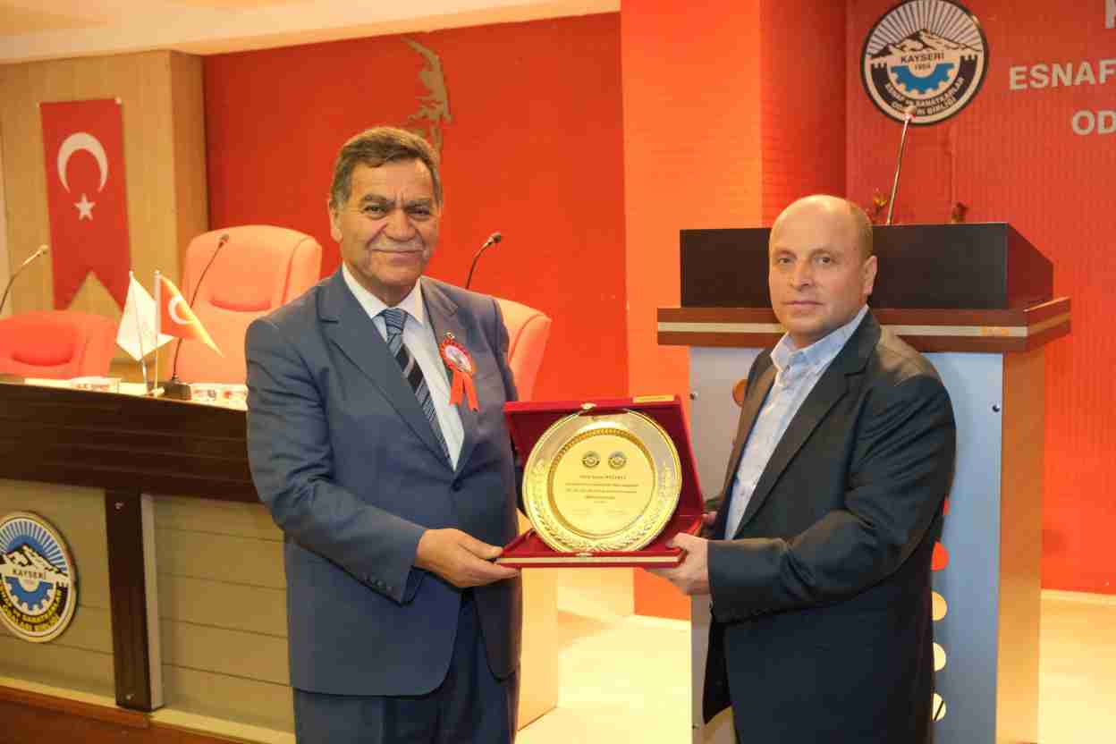 imgi_104_ahilik-haftasY-kutlamalarY-2023-oda-ahilerine-plaket-toreni_11