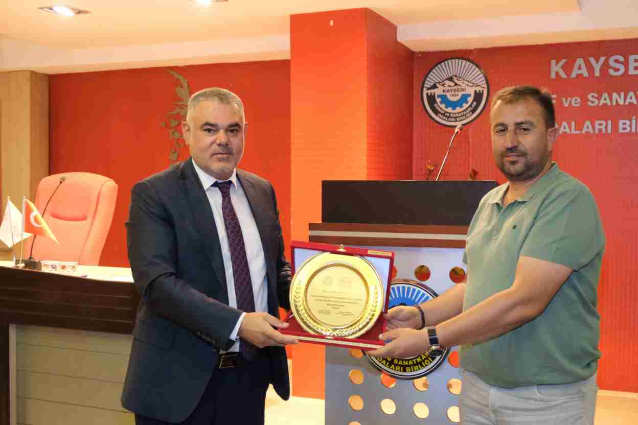imgi_113_ahilik-haftasY-kutlamalarY-2023-oda-ahilerine-plaket-toreni_20