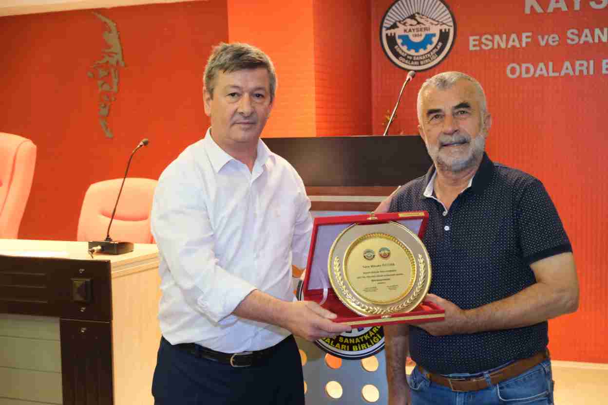 imgi_116_ahilik-haftasY-kutlamalarY-2023-oda-ahilerine-plaket-toreni_23