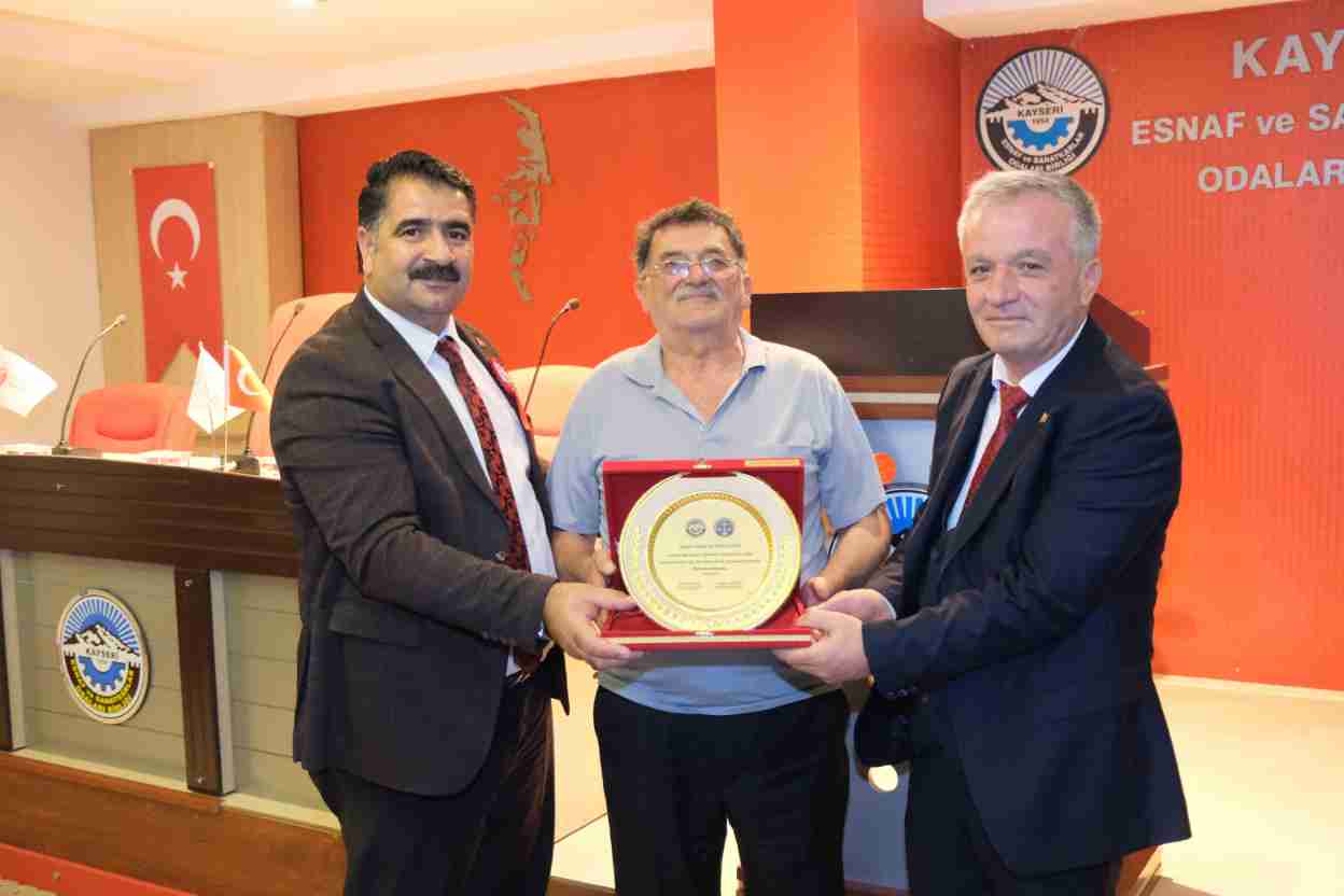 imgi_129_ahilik-haftasY-kutlamalarY-2023-oda-ahilerine-plaket-toreni_36