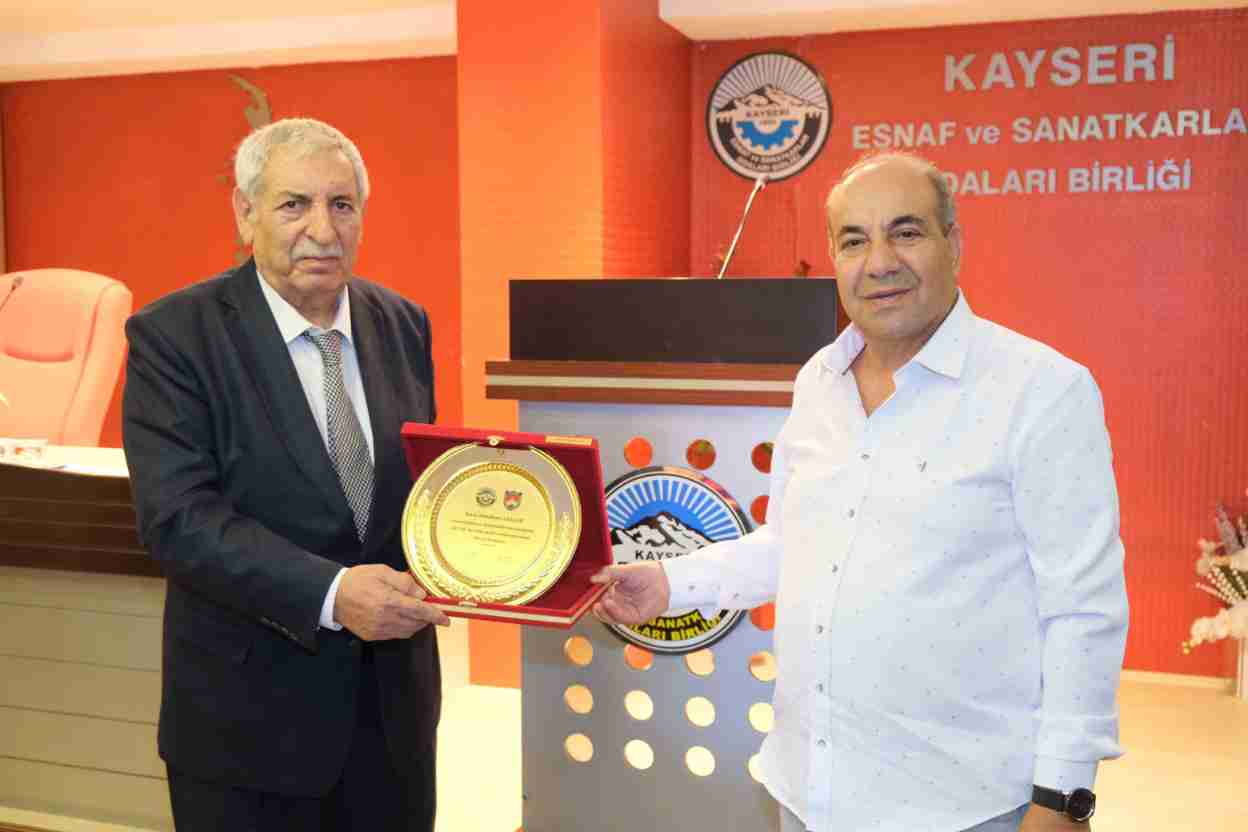 imgi_132_ahilik-haftasY-kutlamalarY-2023-oda-ahilerine-plaket-toreni_39
