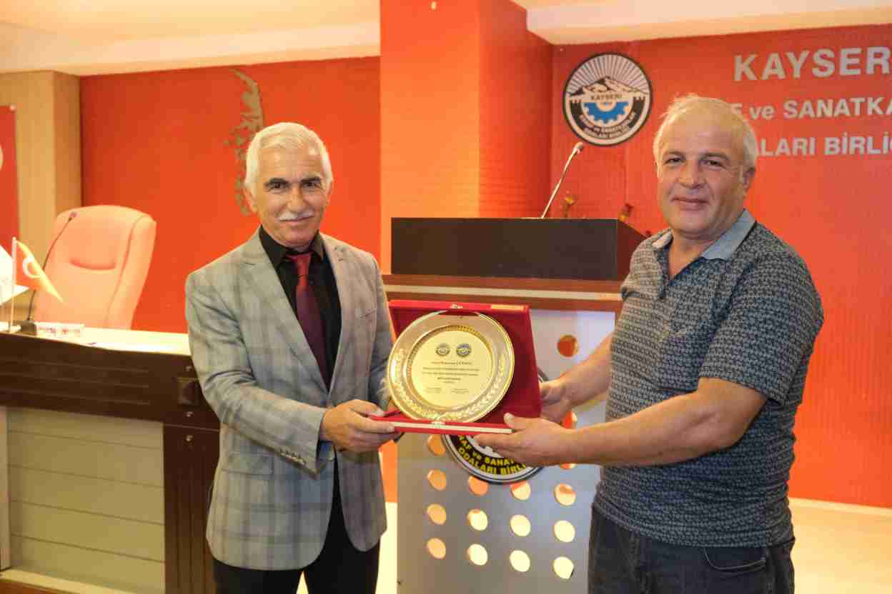 imgi_136_ahilik-haftasY-kutlamalarY-2023-oda-ahilerine-plaket-toreni_43