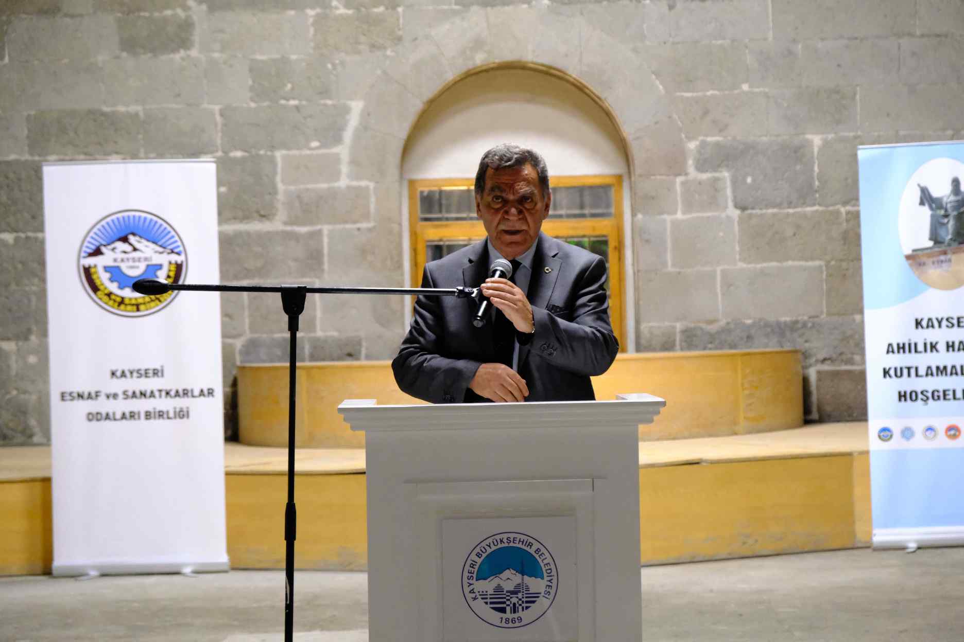 imgi_17_ahilik-haftasY-kutlamalarY-2023-selcuklu-muzesi-konferans-kayseri_4
