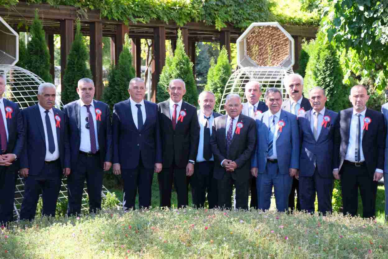 imgi_29_ahilik-haftasY-kutlamalarY-2023-kayseri-buyukYehir-belediye-baYkanlYYY-ziyaret_10