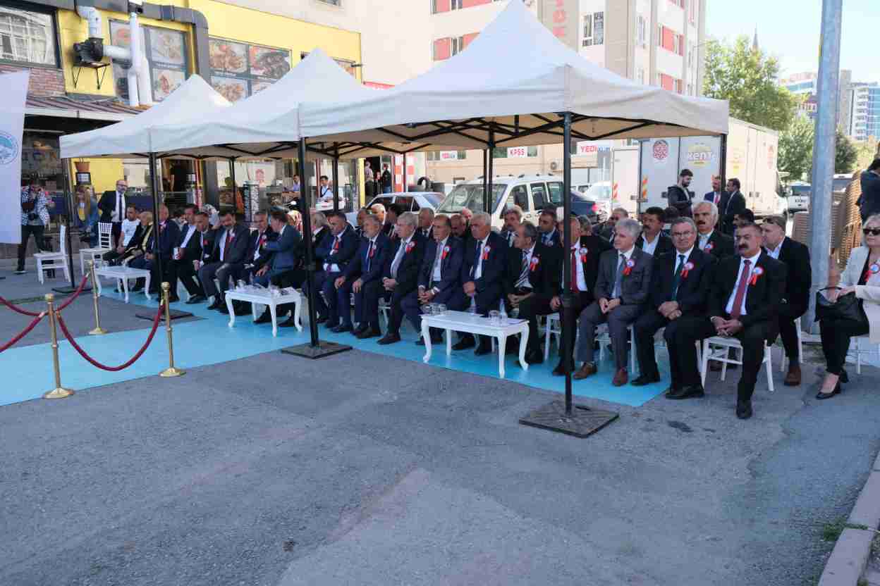 imgi_75_ahilik-haftasY-kutlamalarY-2023-kayseri-ahi-evran-muzesi-toren_46