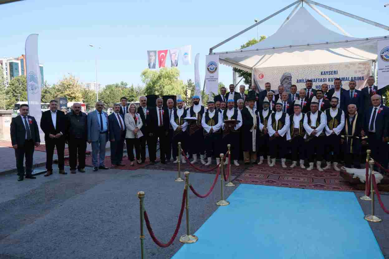 imgi_86_ahilik-haftasY-kutlamalarY-2023-kayseri-ahi-evran-muzesi-toren_57