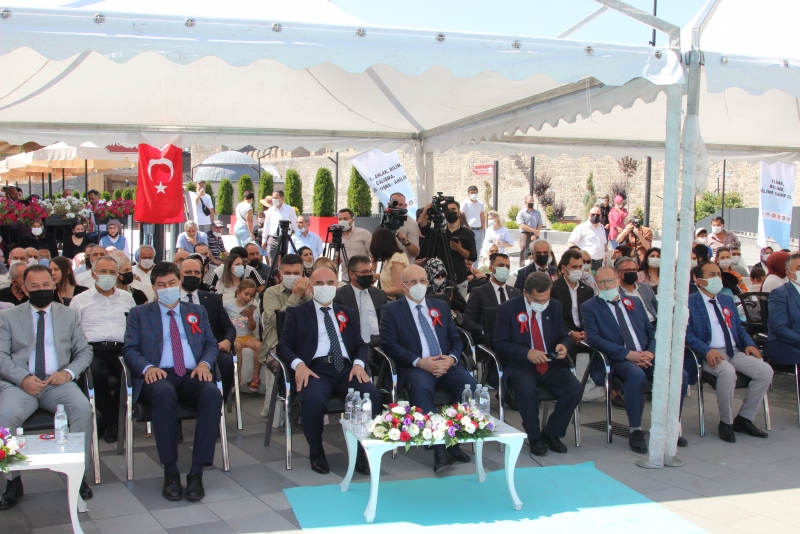 2021 YILI İLİN AHİLERİ KAFTAN GİYDİRME VE PLAKET TÖRENİNİ DÜZENLENDİ