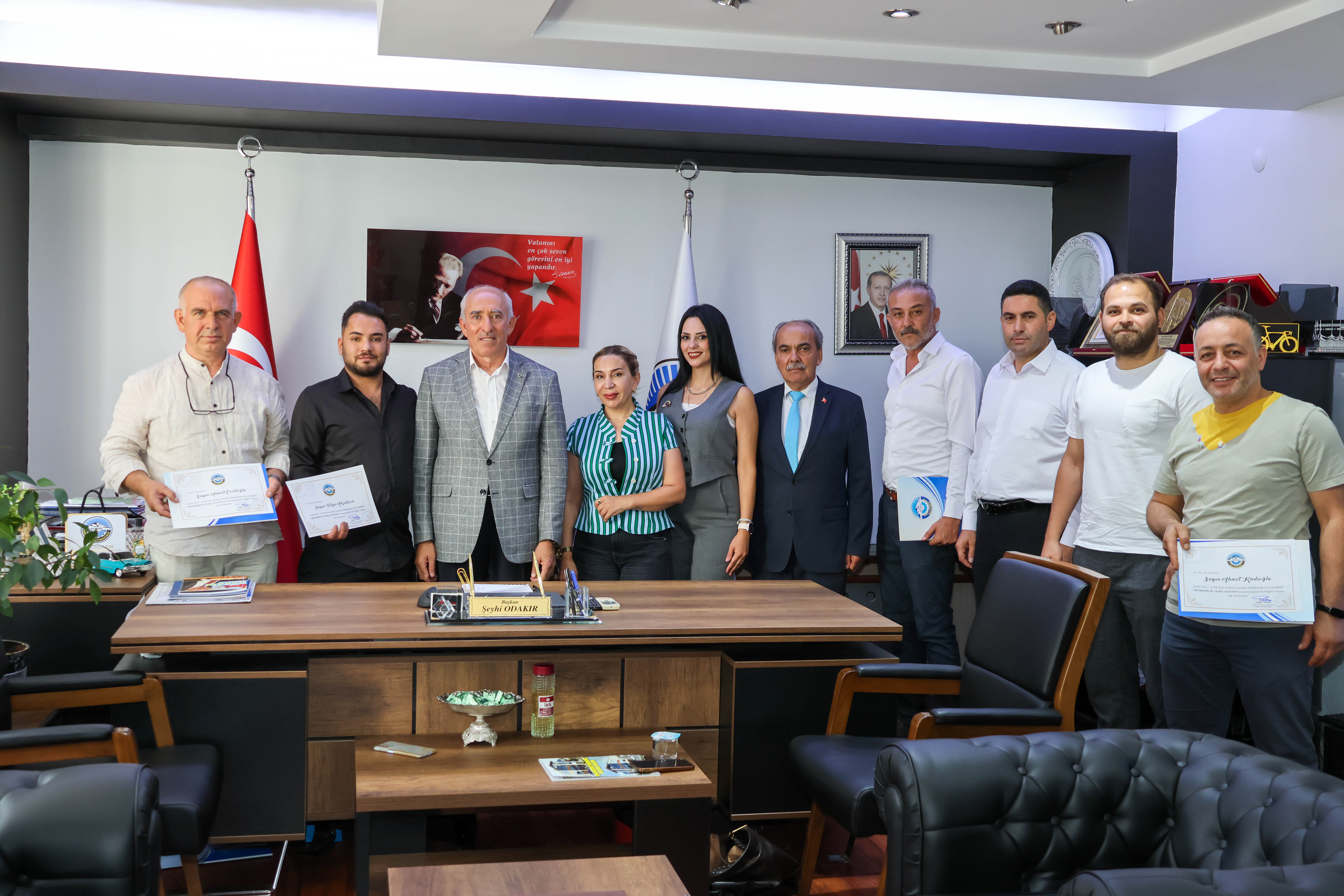 BİLİRKİŞİLİK TEMEL EĞİTİMİ’NDE KURSİYERLERE SERTİFİKALARI TAKDİM EDİLDİ