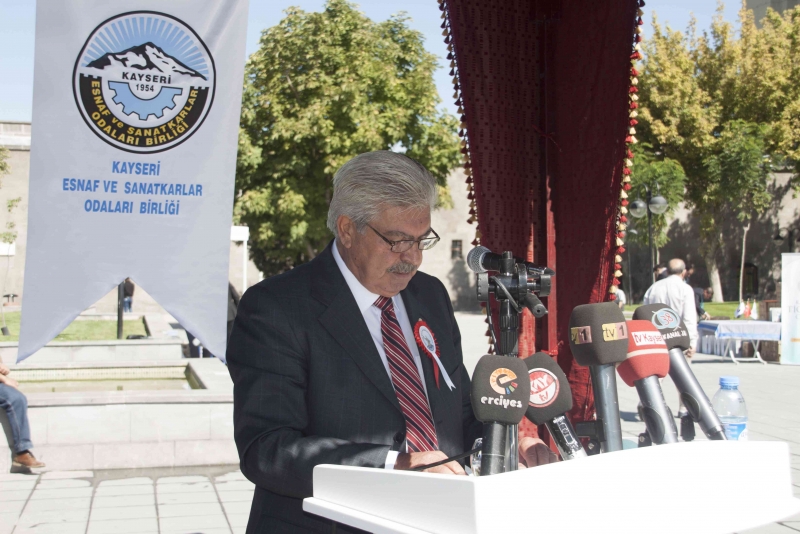 AHILIK HAFTASI MIMARSINAN PARKINDA ÇEŞITLI ETKINLIKLERLE KUTLANDI