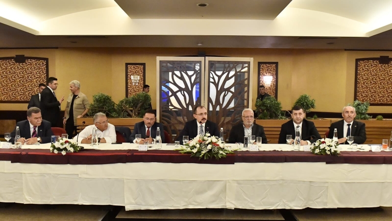 KAYSERİ ESNAF VE SANATKARLAR İSTİŞARE TOPLANTISI GERÇEKLEŞTİRİLDİ